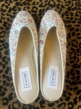 VTG Natori  Floral Jacquard Slippers Flats Boudoir Smoking Shoes SZ L (9-9.5)
